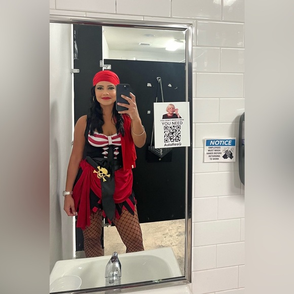 MEET THE POSHER! - Picture 13 of 13